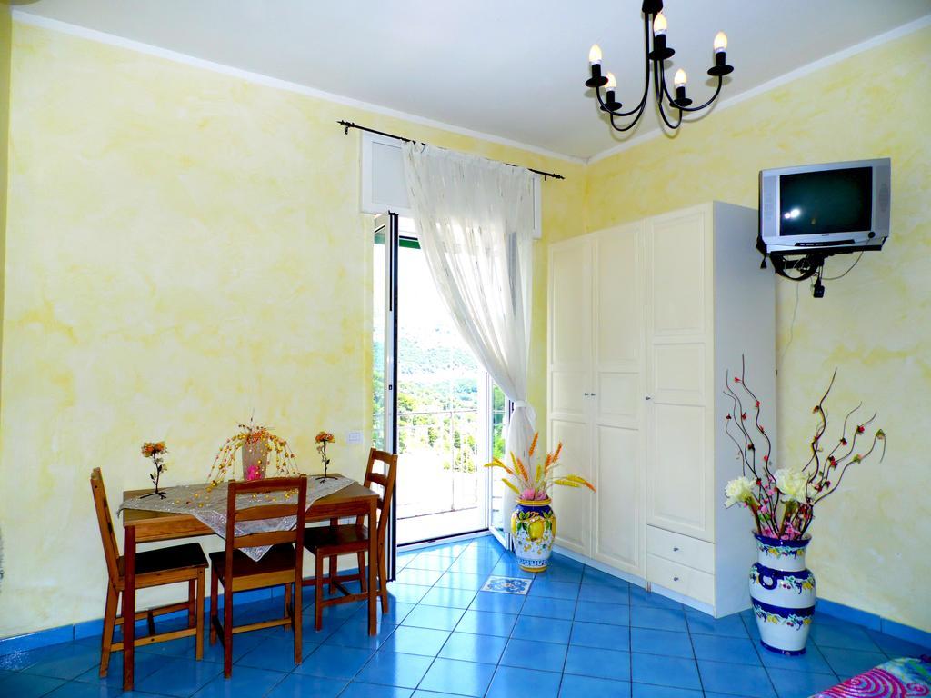 Dimora Carlo III Bed & Breakfast วิเอตริ ห้อง รูปภาพ