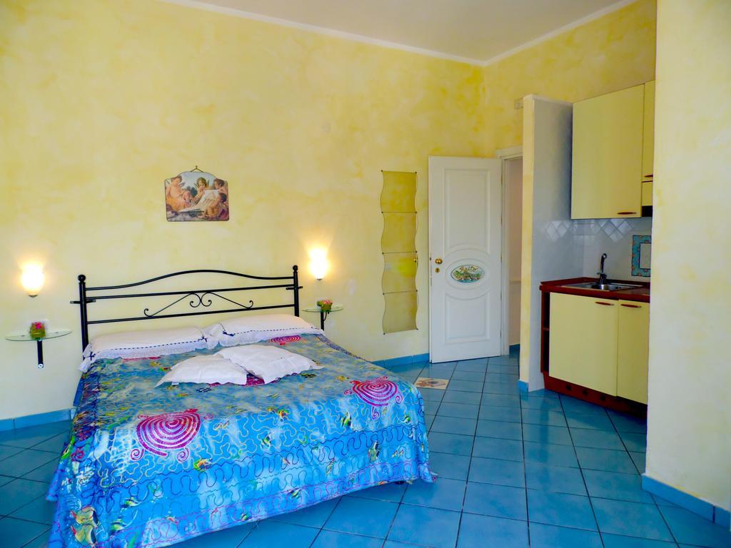 Dimora Carlo III Bed & Breakfast วิเอตริ ห้อง รูปภาพ