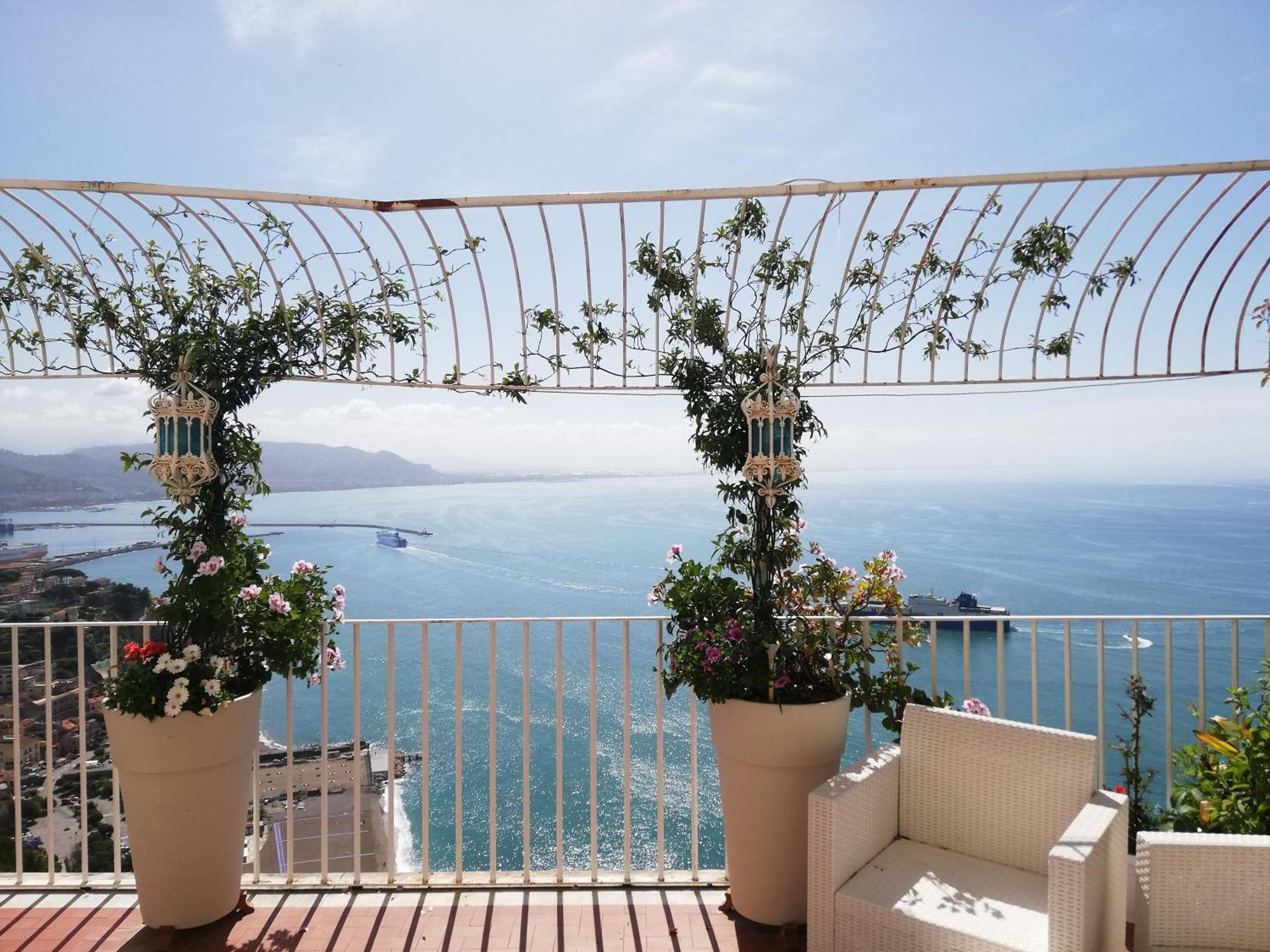 Dimora Carlo III Bed & Breakfast วิเอตริ ภายนอก รูปภาพ