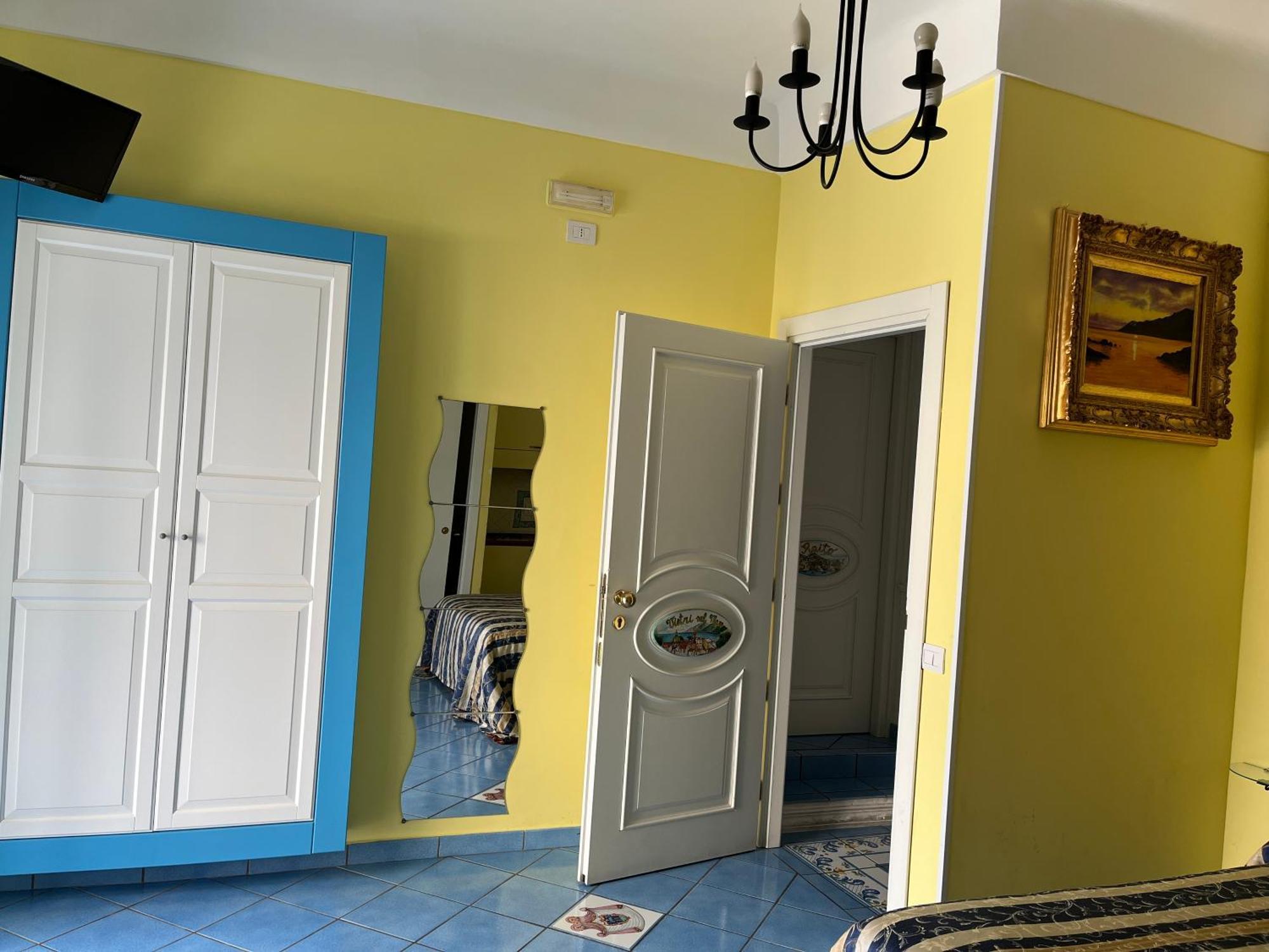 Dimora Carlo III Bed & Breakfast วิเอตริ ภายนอก รูปภาพ
