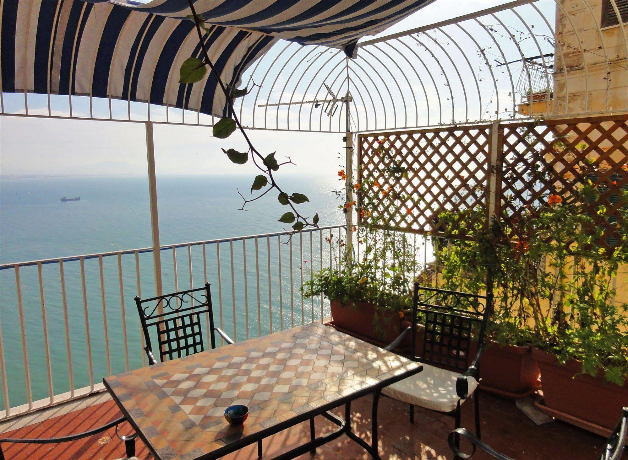 Dimora Carlo III Bed & Breakfast วิเอตริ ภายนอก รูปภาพ