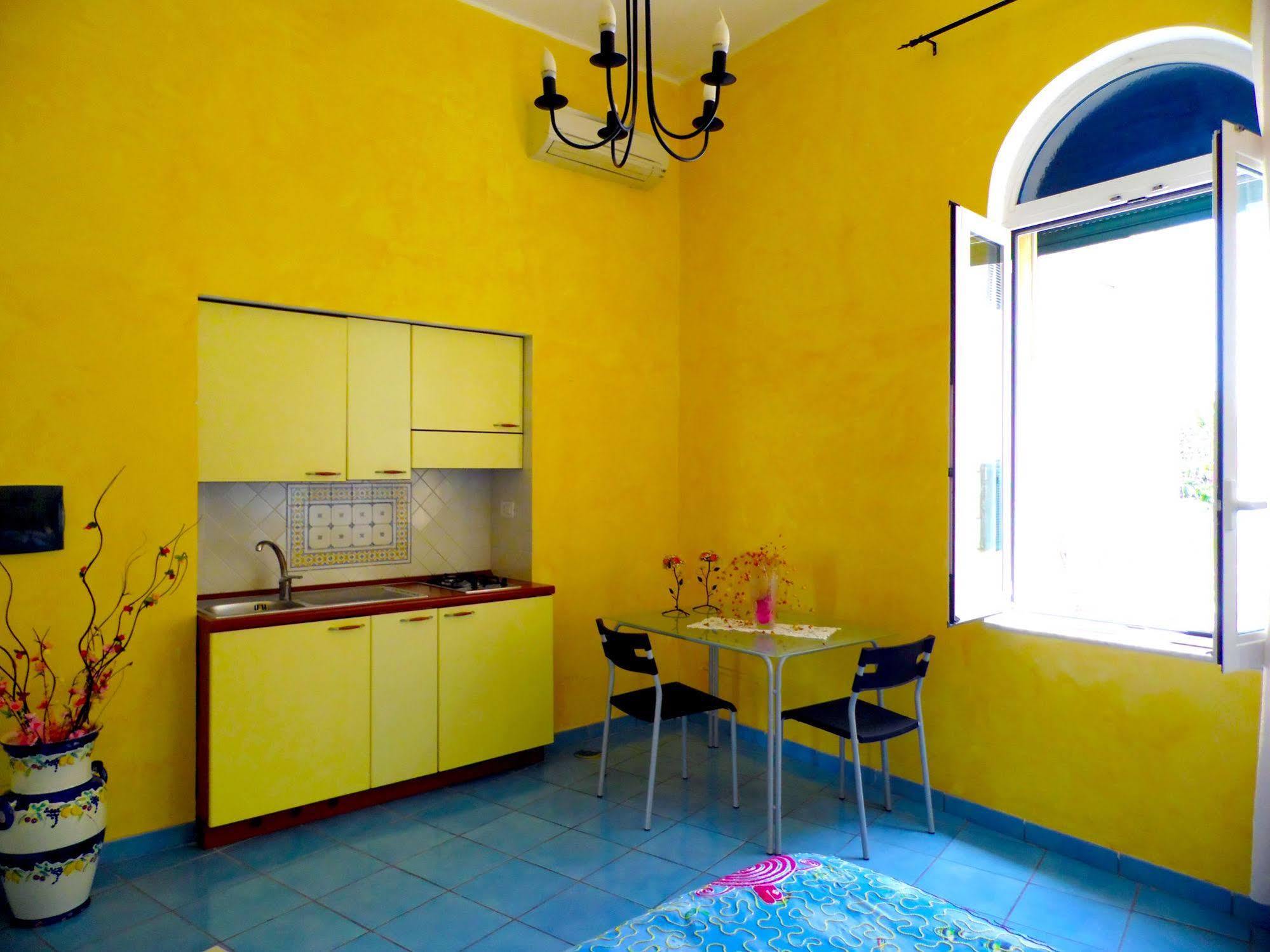 Dimora Carlo III Bed & Breakfast วิเอตริ ภายนอก รูปภาพ