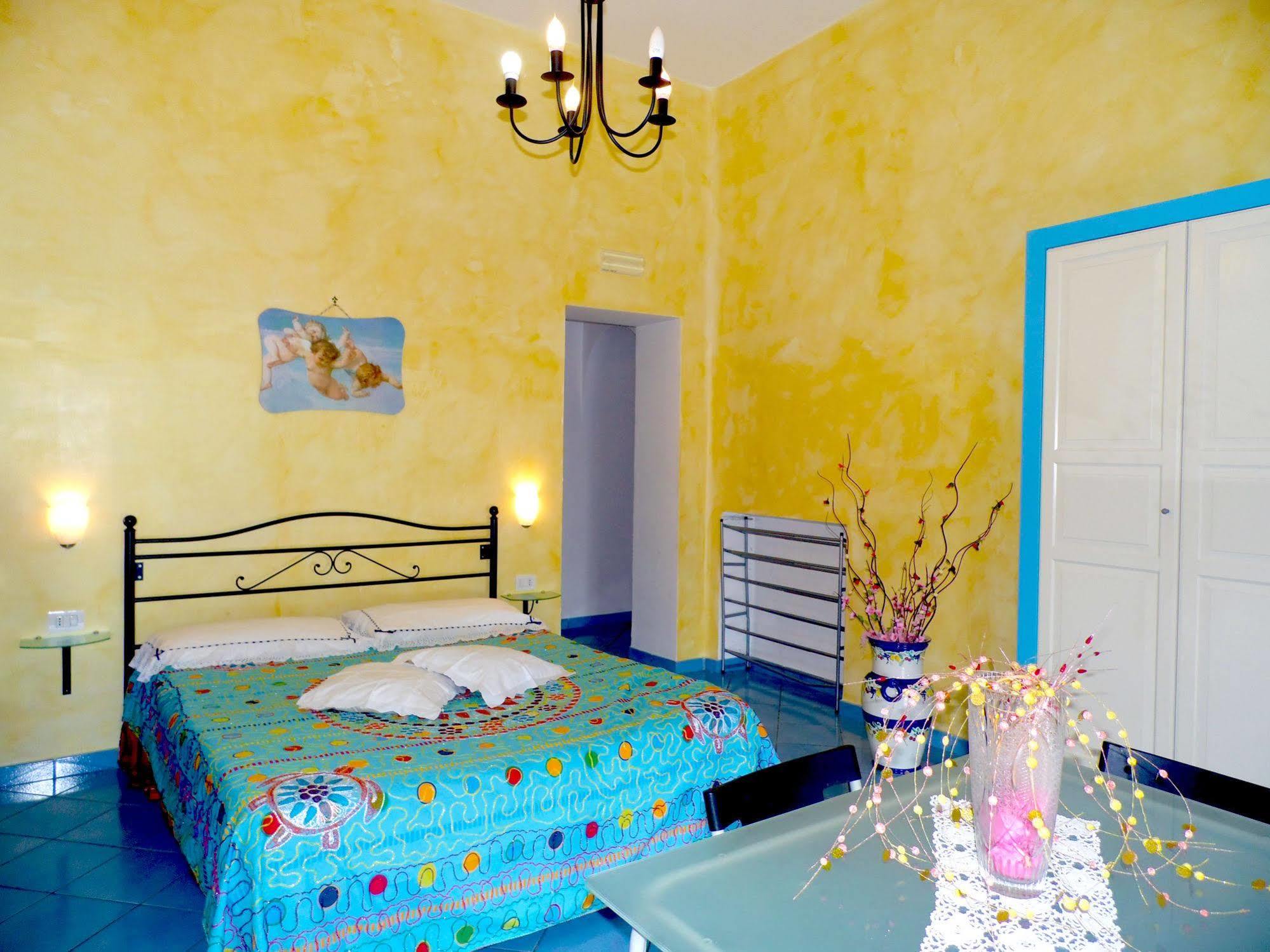 Dimora Carlo III Bed & Breakfast วิเอตริ ภายนอก รูปภาพ